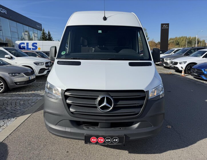 Mercedes-Benz Sprinter 2