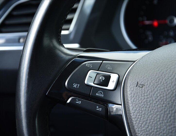 Volkswagen Tiguan SUV / Terénní 2,0 l 110 kw