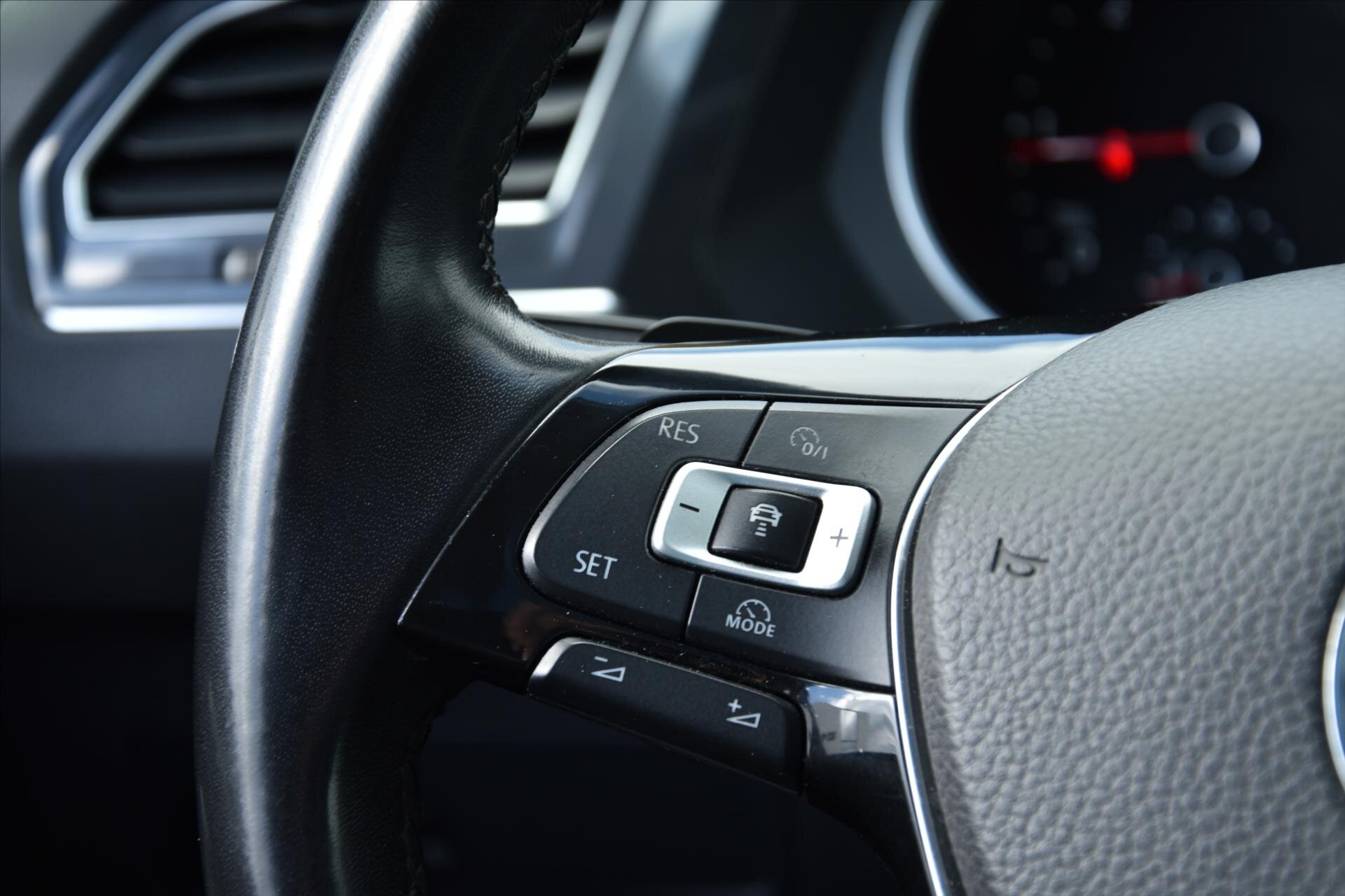Volkswagen Tiguan SUV / Terénní 2,0 l 110 kw