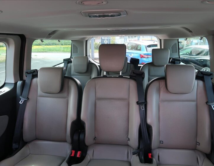 Ford Tourneo Custom MPV 2,2 l 114 kw