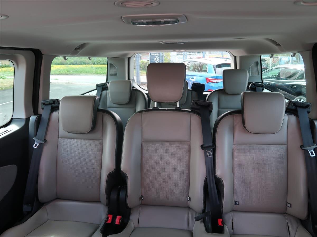 Ford Tourneo Custom MPV 2,2 l 114 kw