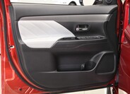 Mitsubishi Outlander 16