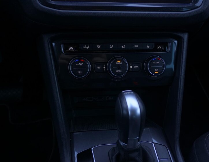 Volkswagen Tiguan 16