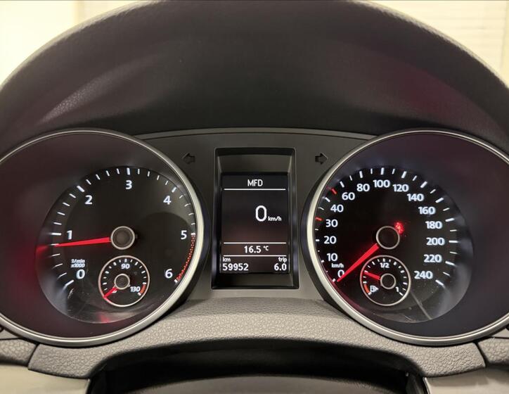 Volkswagen Golf 16