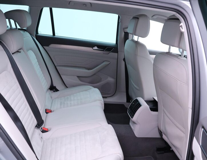 Volkswagen Passat Kombi 2,0 l 110 kw