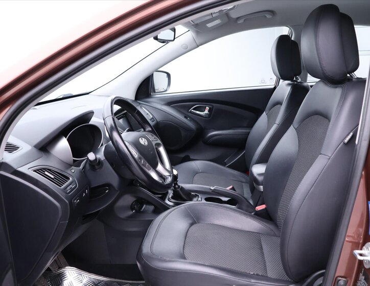 Hyundai ix35 12