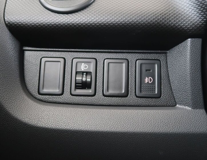 Suzuki Splash Hatchback 996,0 50 kw