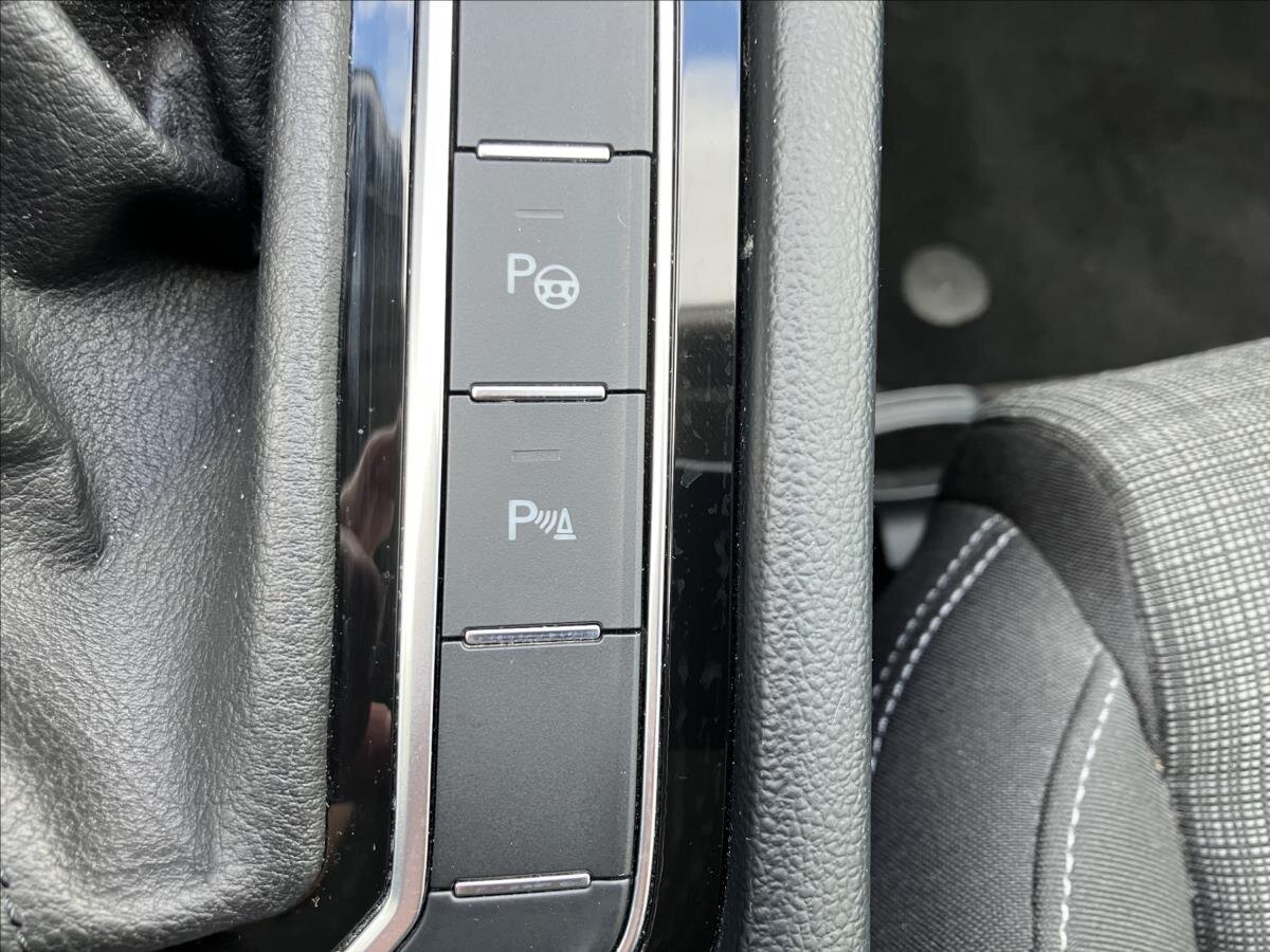 Volkswagen Passat Kombi 2,0 l 90 kw