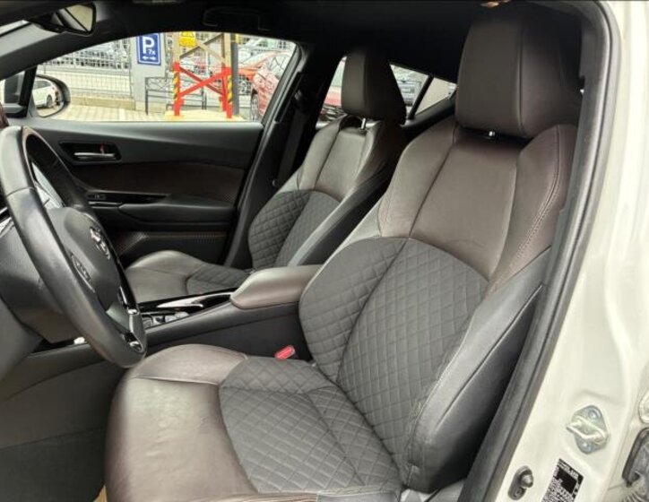 Toyota C-HR SUV 1,2 l 85 kw