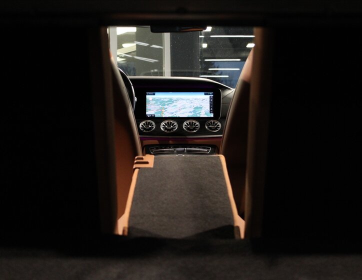 Mercedes-Benz Třídy E 25