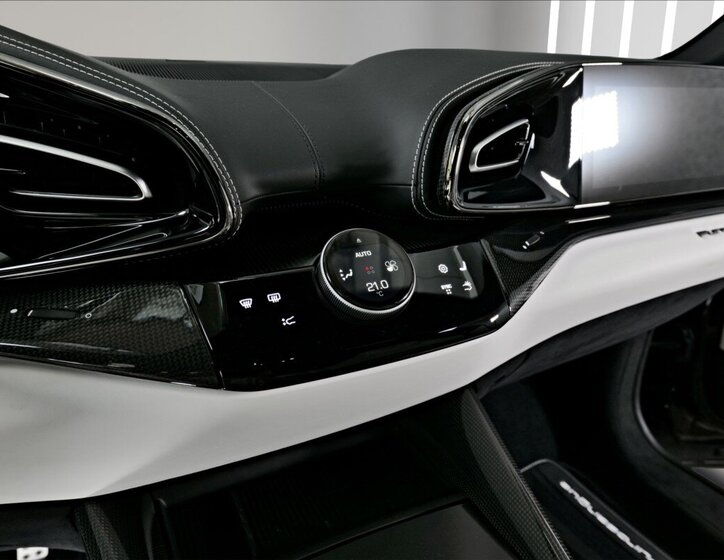 Ferrari Purosangue SUV / Terénní 6,5 l 529 kw