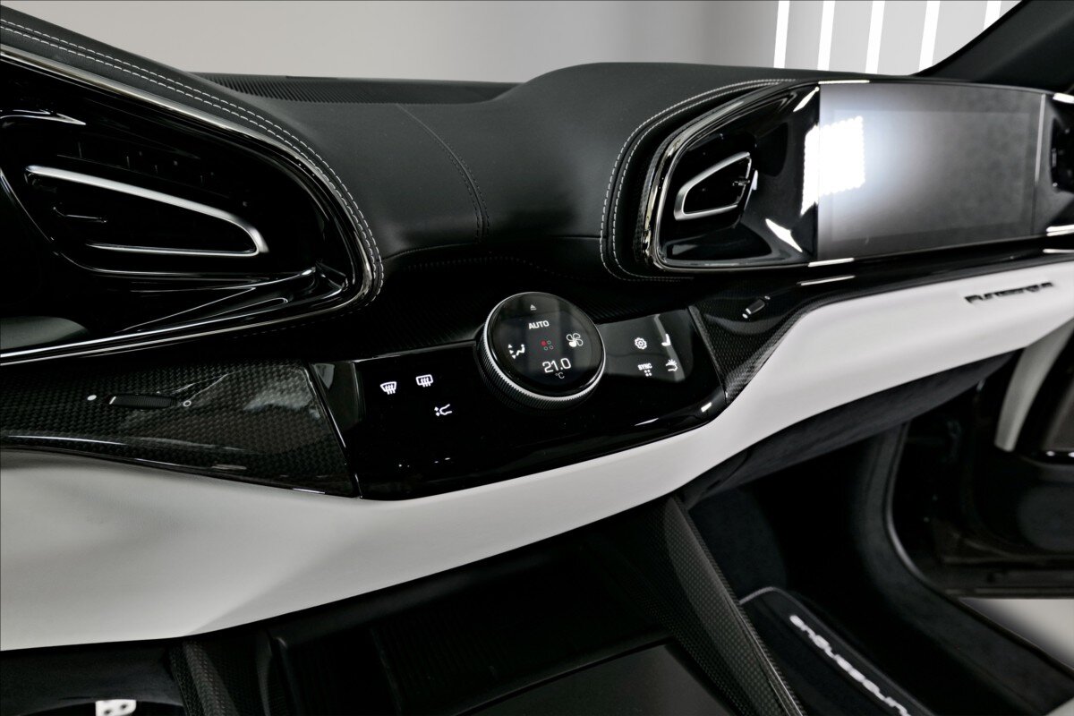 Ferrari Purosangue SUV / Terénní 6,5 l 529 kw