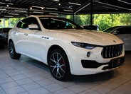 Maserati Levante 1