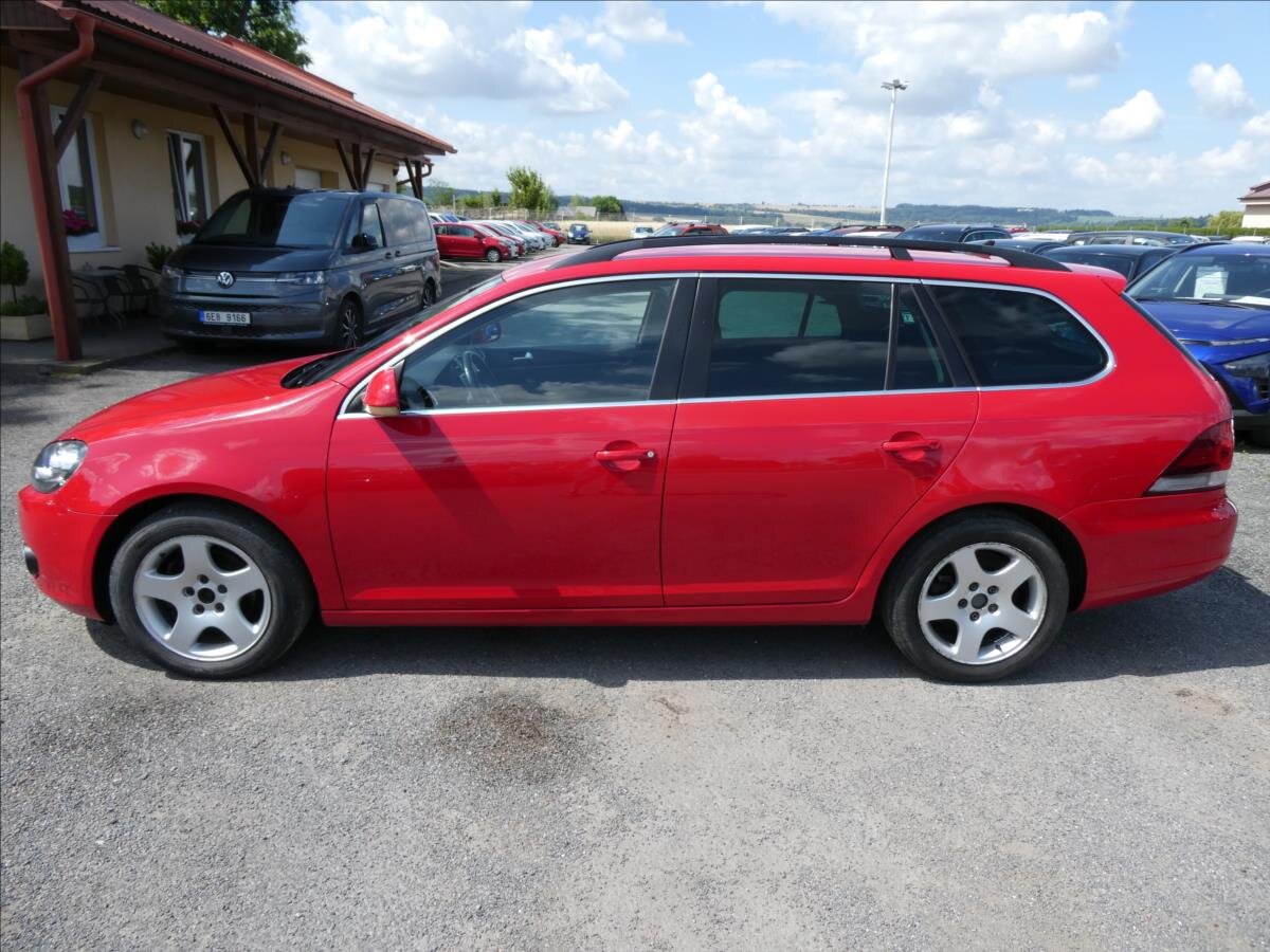 Volkswagen Golf Kombi 1,6 l 77 kw