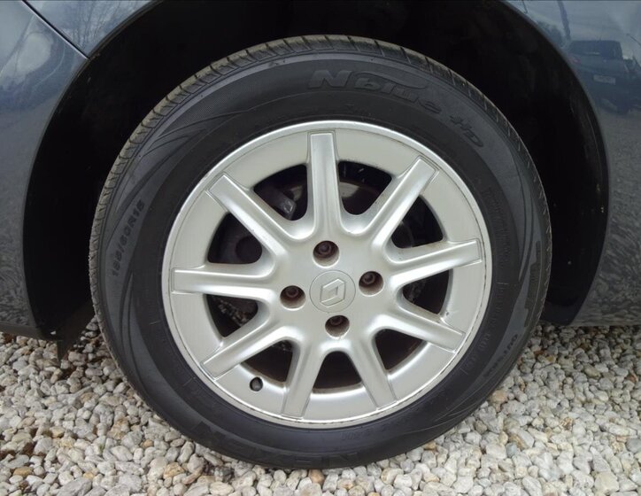 Renault Clio Kombi 1,1 l 54 kw