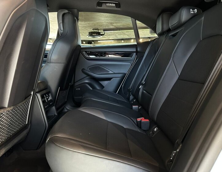 Porsche Macan SUV / Terénní 0,0 300 kw