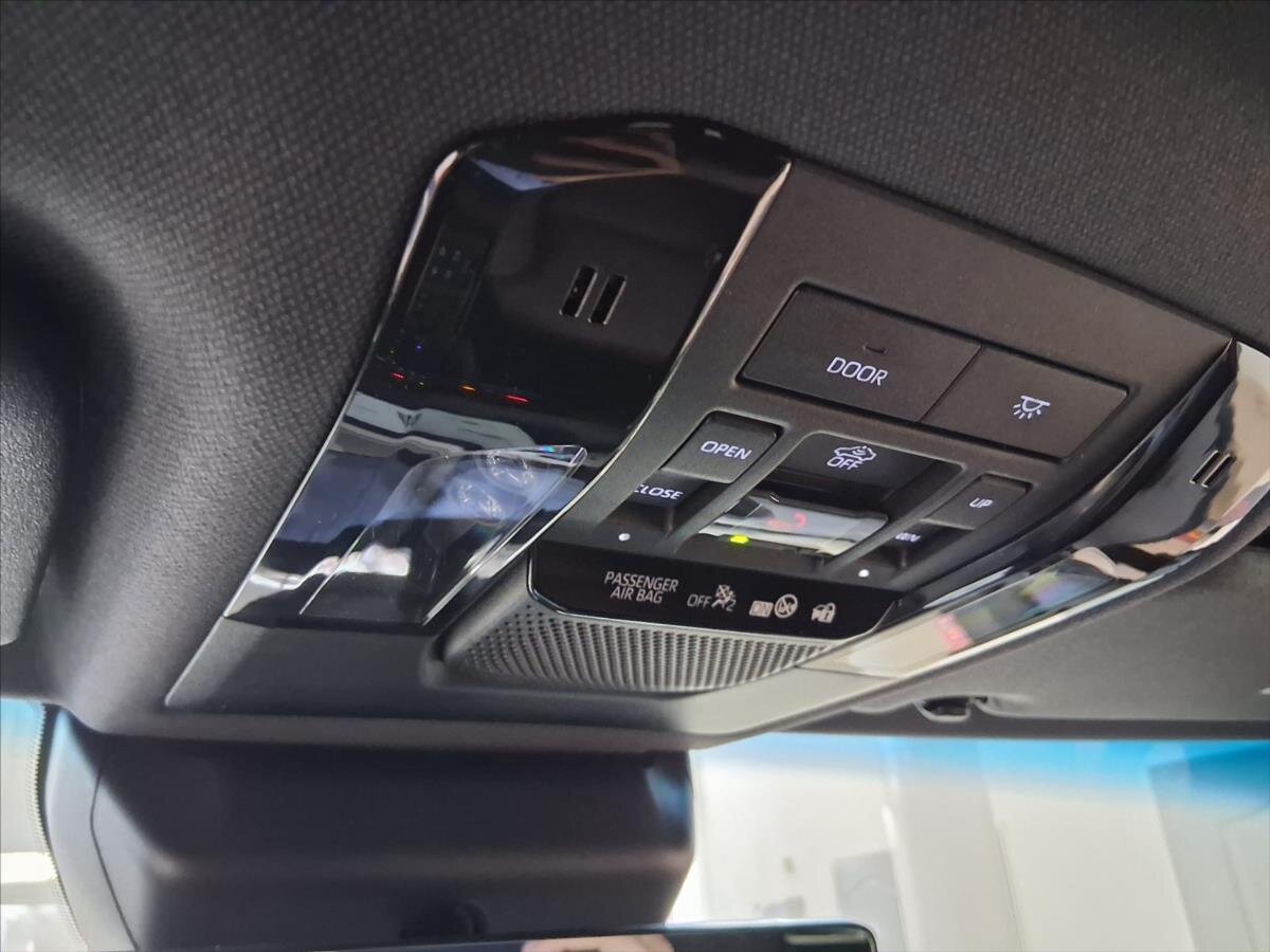 Toyota Land Cruiser SUV 2,8 l 151 kw