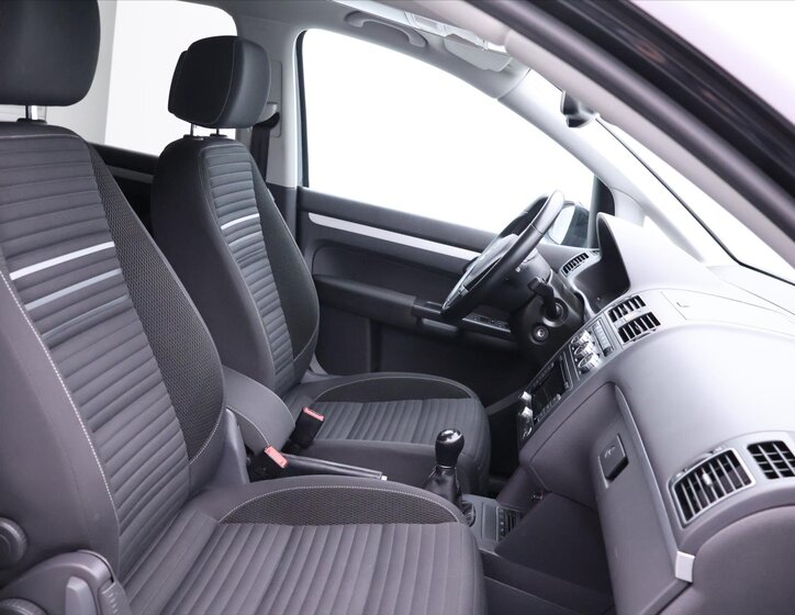 Volkswagen Touran MPV 1,2 l 77 kw