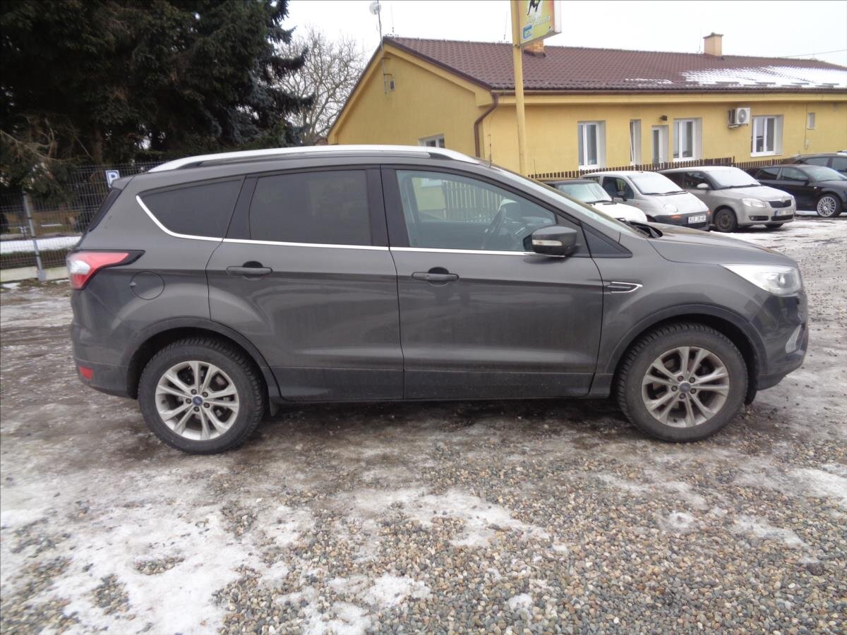 Ford Kuga SUV 1,5 l 110 kw