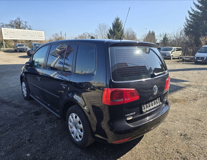 Volkswagen Touran 6