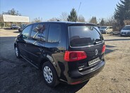 Volkswagen Touran 6