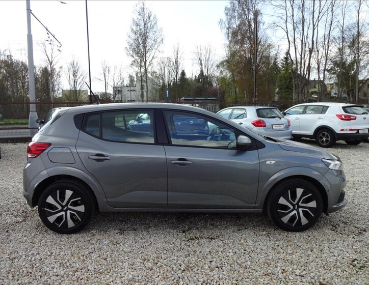 Dacia Sandero Hatchback 999,0 67 kw