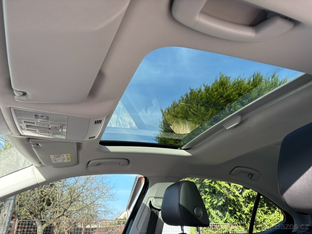 Škoda Superb Sedan / Limuzína 0,0 145 kw