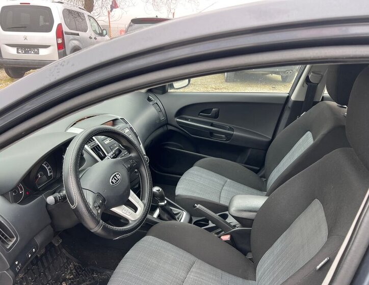 KIA Ostatní Kombi 1,6 l 66 kw