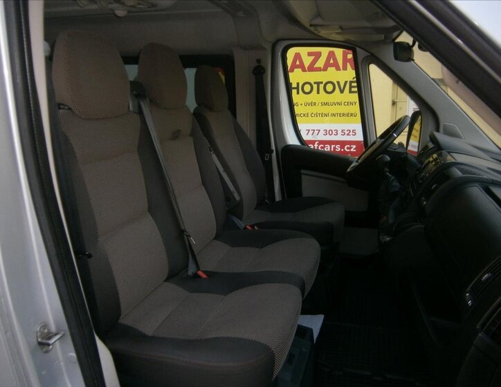 Peugeot Boxer Kombi 2,2 l 96 kw