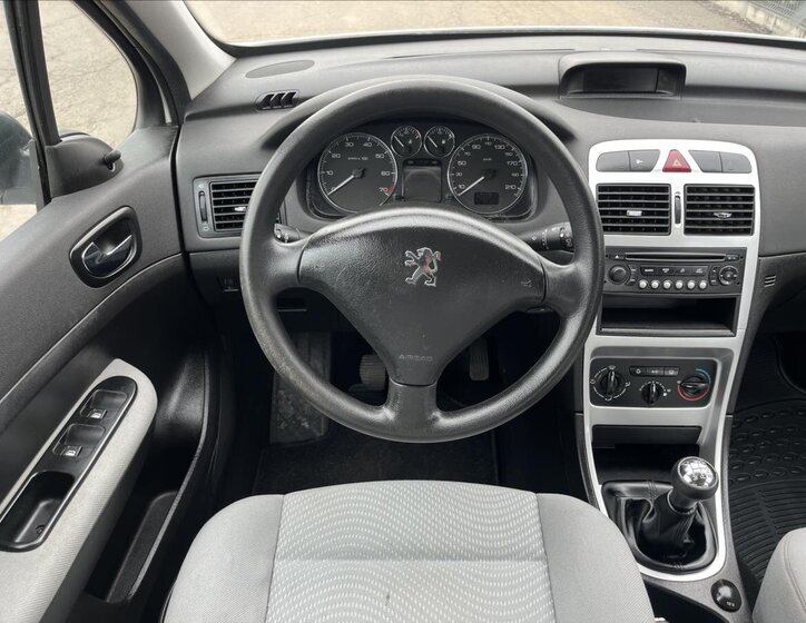 Peugeot 307 Hatchback 1,4 l 65 kw