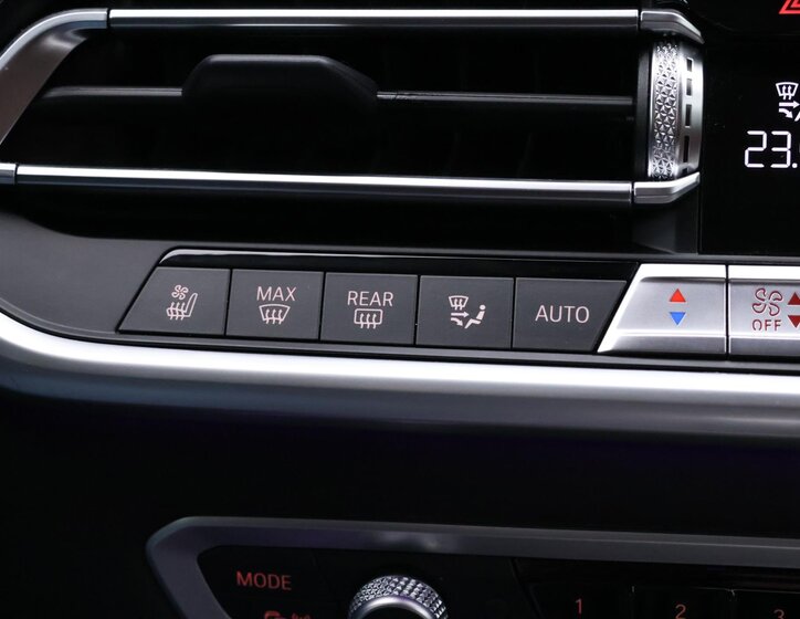 BMW X5 SUV 3,0 l 210 kw