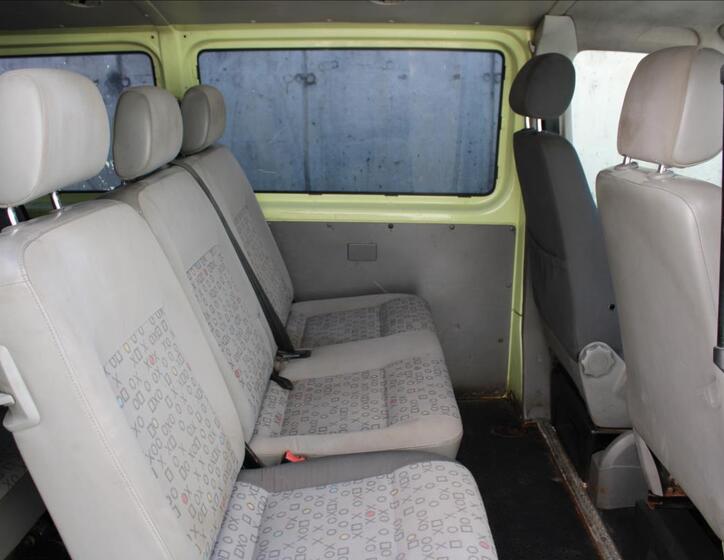 Volkswagen Transporter 24