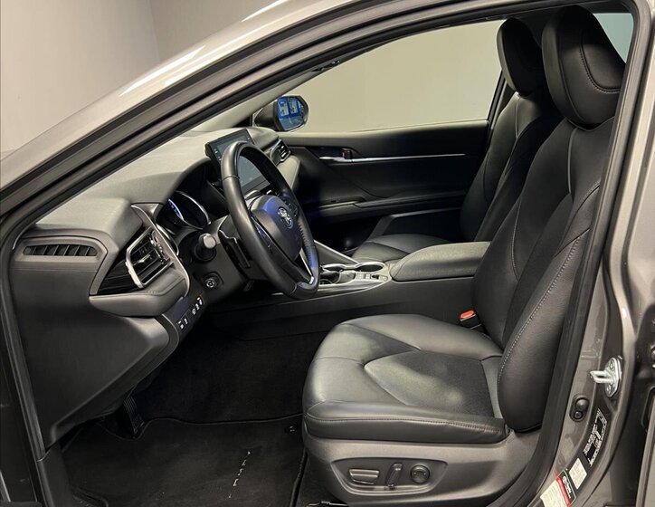 Toyota Camry Sedan 2,5 l 131 kw