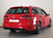 Volkswagen Golf Kombi 2,0 l 221 kw