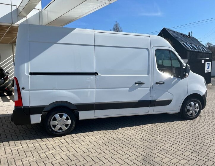 Nissan Interstar Skříň 2,3 l 100 kw