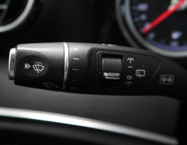 Mercedes-Benz Třídy E Kombi 2,0 l 135 kw