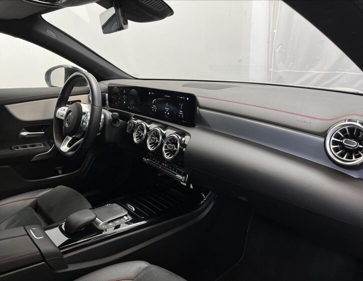 Mercedes-Benz CLA Kombi 1,3 l 118 kw