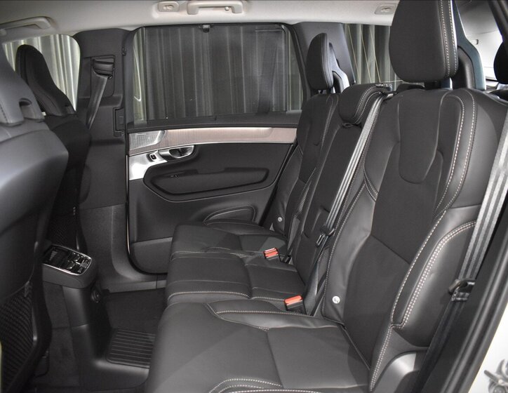Volvo XC90 17