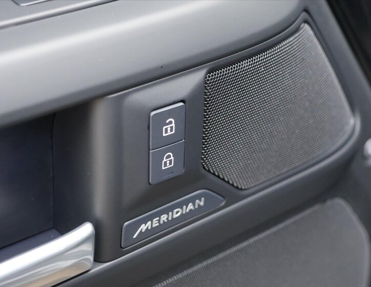 Land Rover Defender SUV / Terénní 5,0 l 313 kw