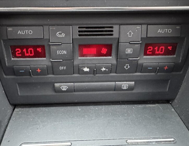 Audi A4 Kombi 2,0 l 103 kw