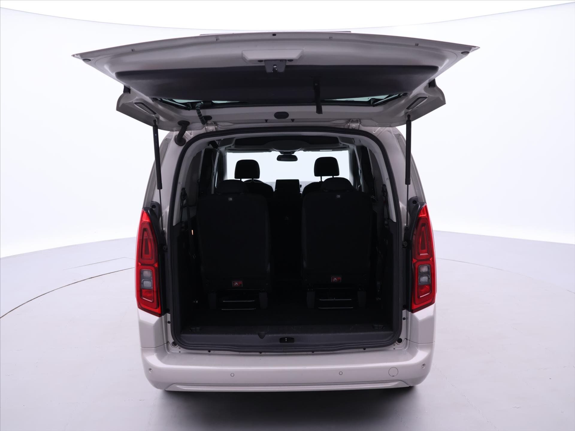 Toyota ProAce City Verso MPV 1,2 l 81 kw