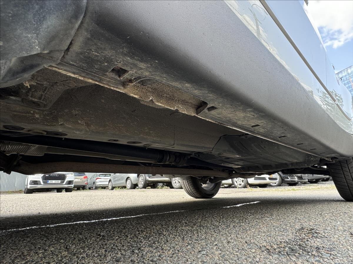 KIA Sportage SUV 2,0 l 135 kw