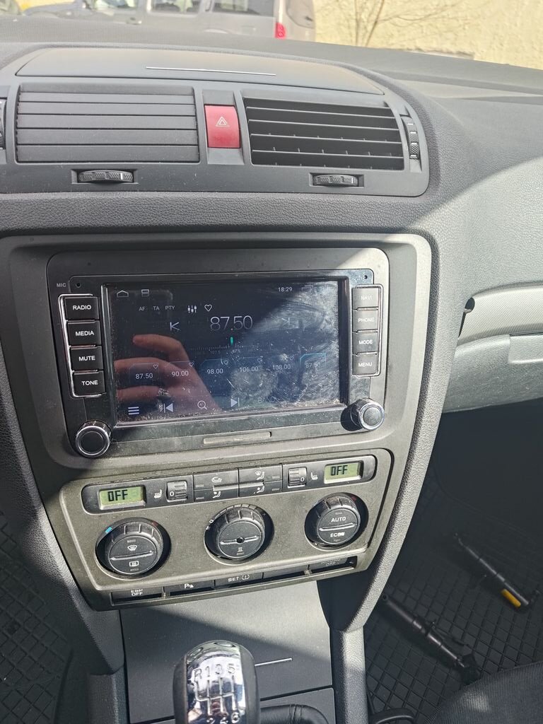 Škoda Octavia Sedan / Limuzína 2,0 l 103 kw