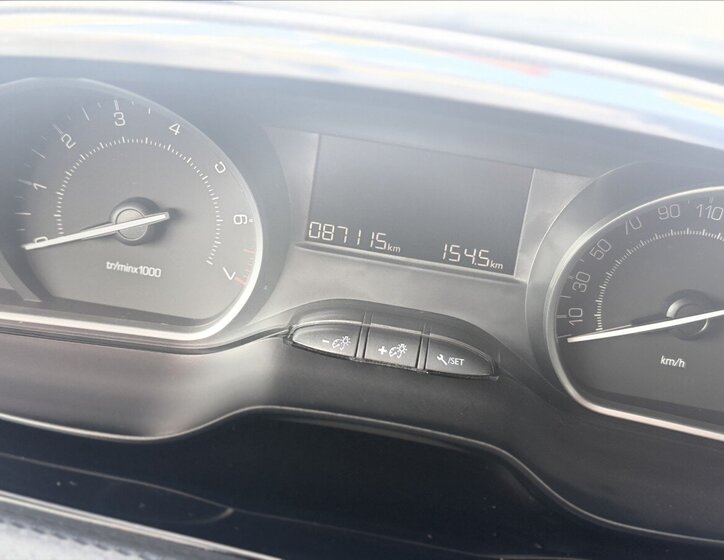 Peugeot 2008 SUV / Terénní 1,2 l 81 kw