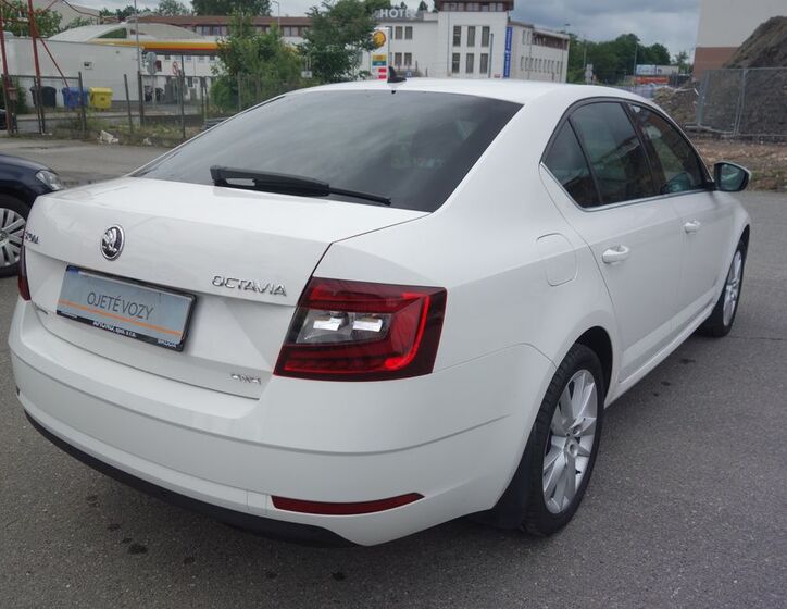 Škoda Octavia 10