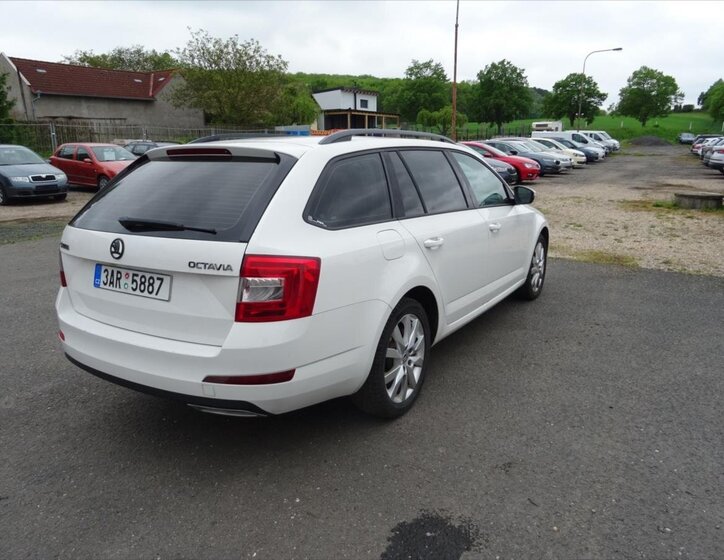 Škoda Octavia Kombi 1,2 l 77 kw