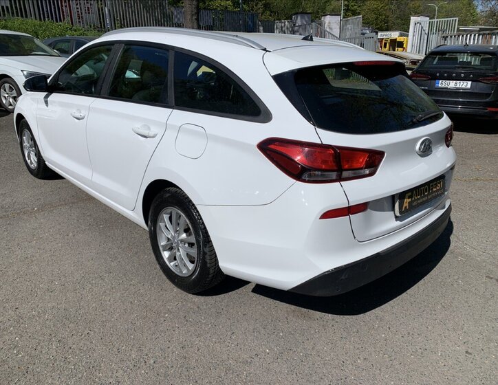 Hyundai i30 Kombi 1,6 l 81 kw