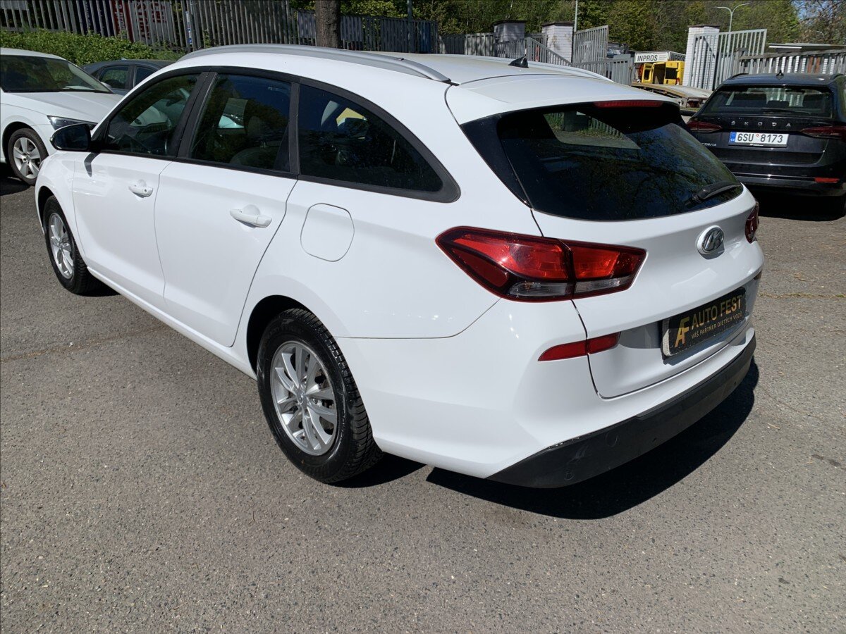 Hyundai i30 Kombi 1,6 l 81 kw