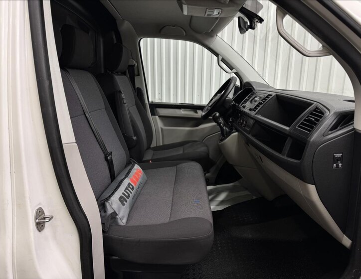 Volkswagen Transporter 28