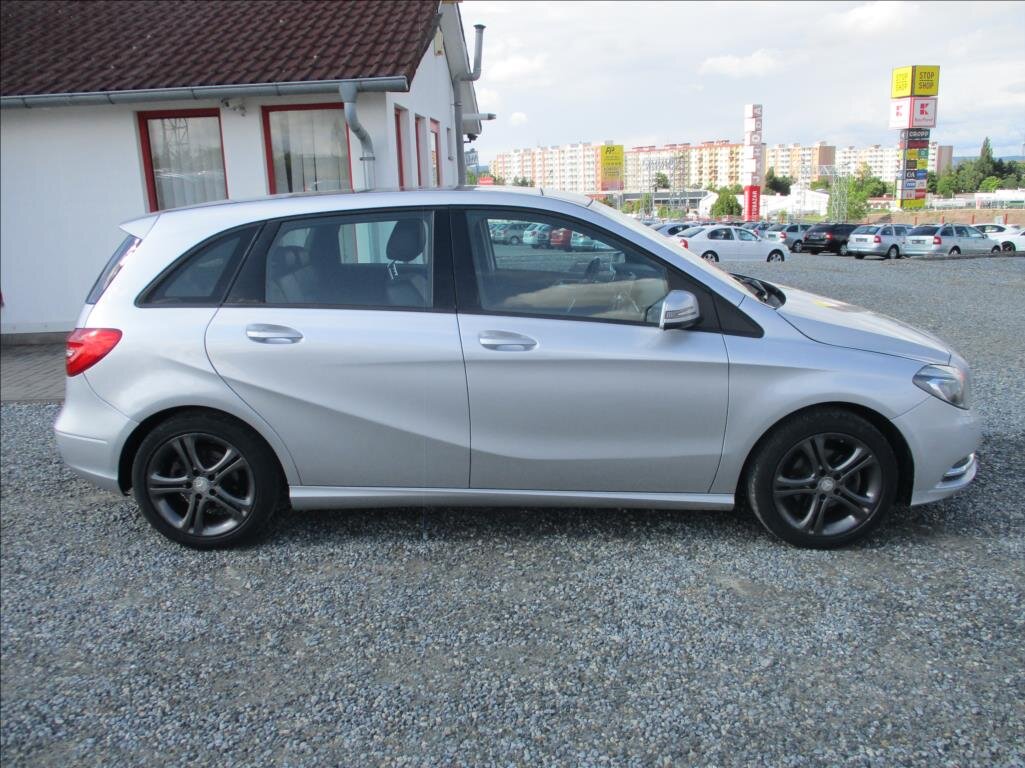 Mercedes-Benz Třídy B Kombi 1,5 l 80 kw